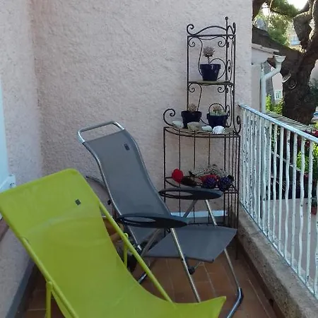 Appart Au Calme, Climatise, Avec Parking, 2 Pas Des Plages, Le Port