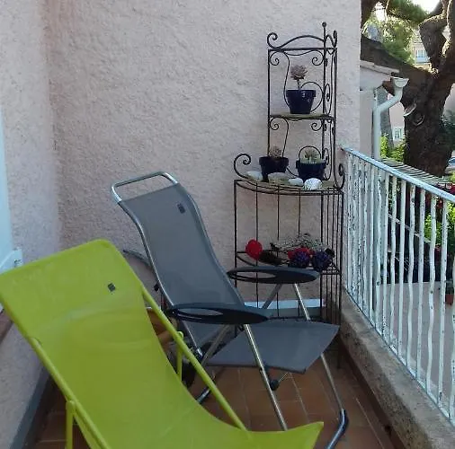 Au Calme, Climatise, Avec Parking, 2 Pas Des Plages, Le Port